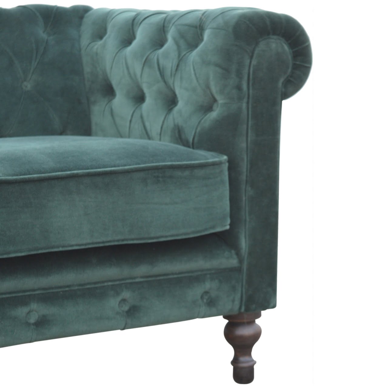 Luxury Velvet Chesterfield Sofa Green velvet sofa with tufted backrest 