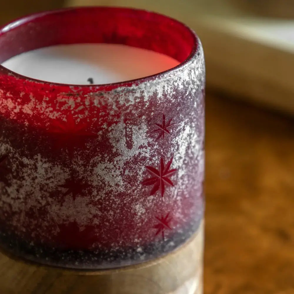 Elegant three-wick peony & musk candle in a tortoiseshell glass jar - Candle