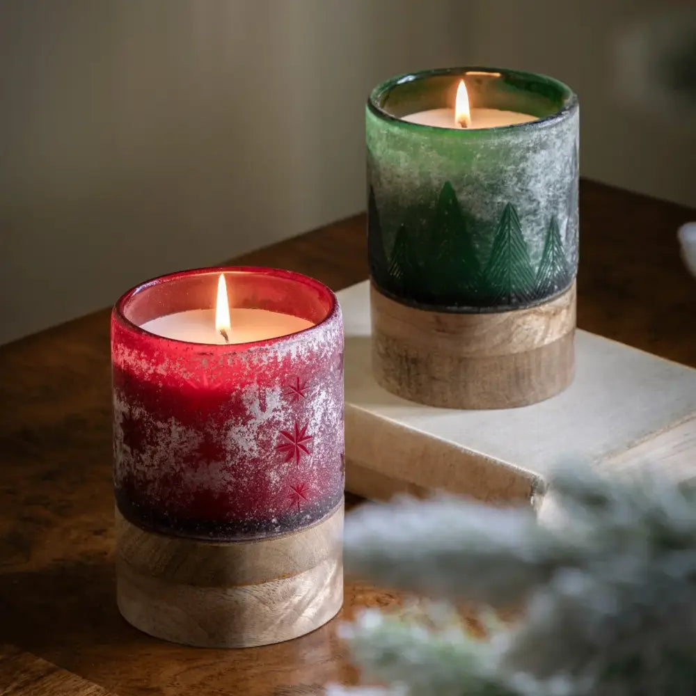 Elegant three-wick peony & musk candle in a tortoiseshell glass jar - Candle