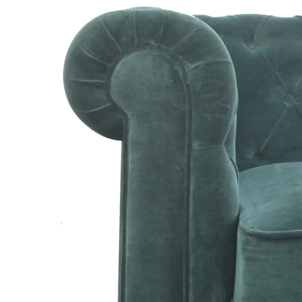 Luxury Velvet Chesterfield Sofa. Teal velvet chesterfield sofa with tufted backrest 