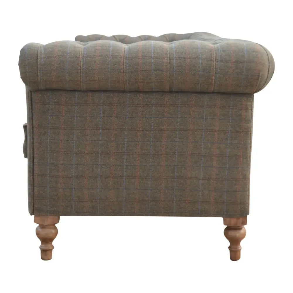 Tweed chesterfield sofa. Brown checkered sofa with wooden legs 